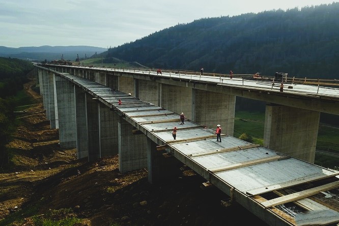 PILPERCA - Técnicas y Materiales Clave en la Construcción de Viaductos Modernos - FOTO