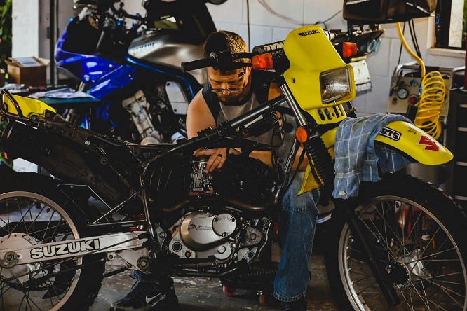 Alberto Constantino Konrad Dávila - Mecánica de barro; Cuidados esenciales para tu moto off-road - FOTO